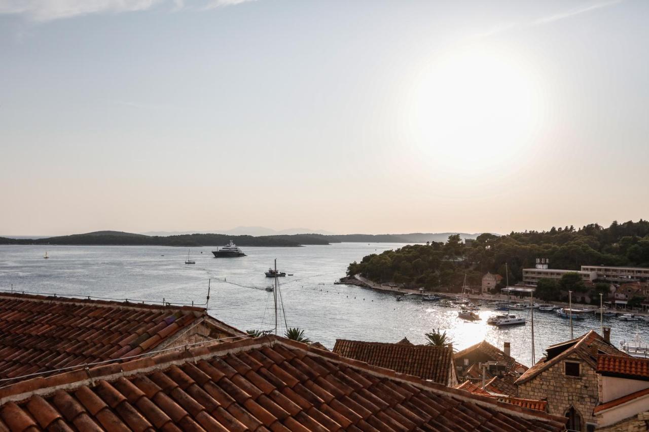 Hvar Old Dalmatian House Junior Suite - Deck 3 Hvar Town Exterior photo